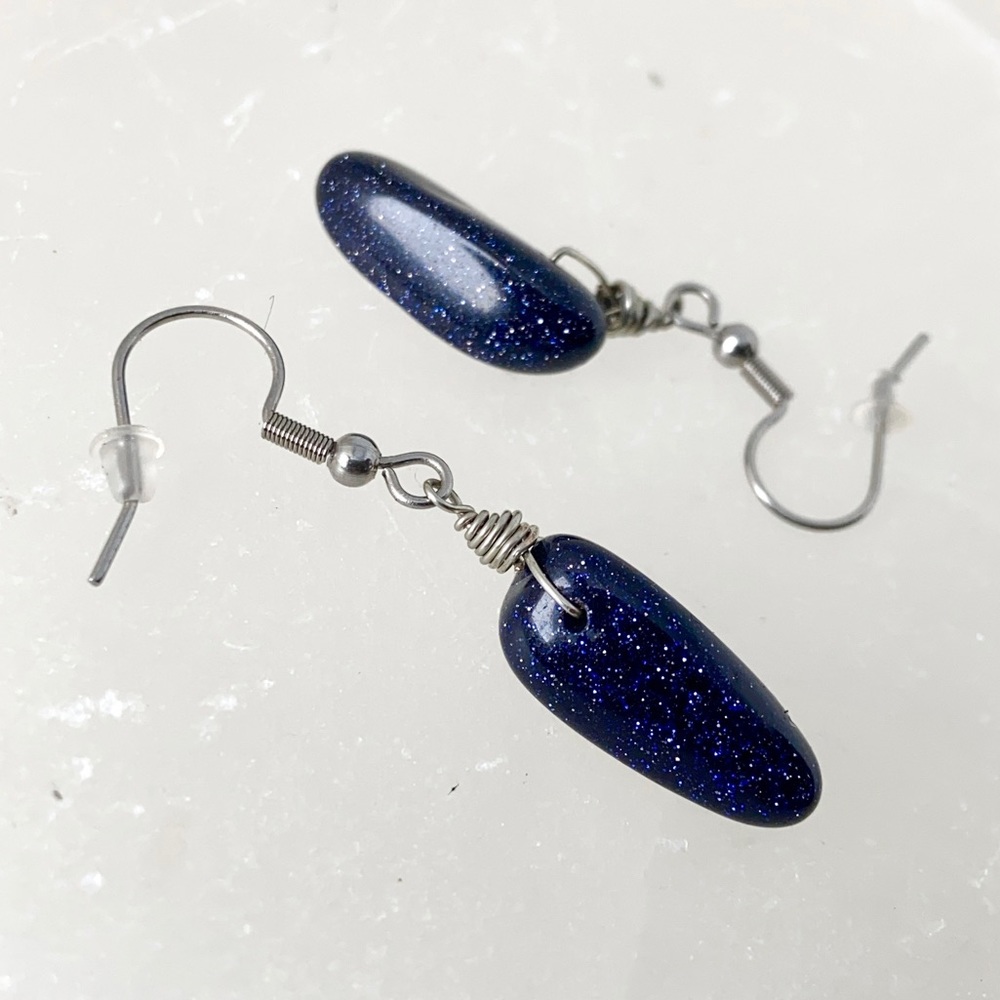 Blue midnight goldstone necklace & earrings set - Picture 3 of 9